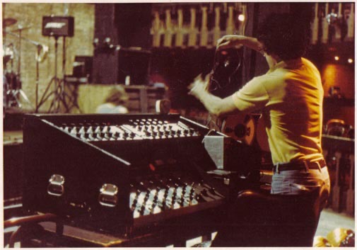 MasQ2ndChange1976_03