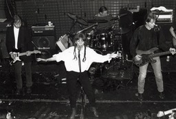 Patti and Fred Smith performing at The Chance