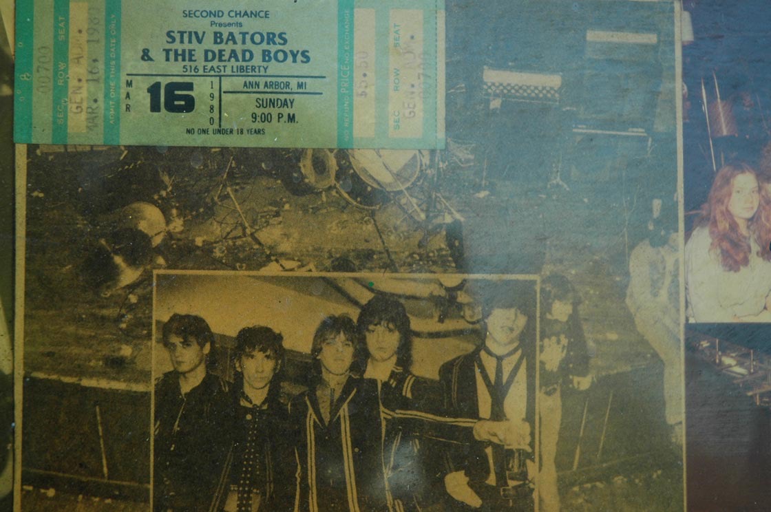 Stiv-Bators-Dead-Boys